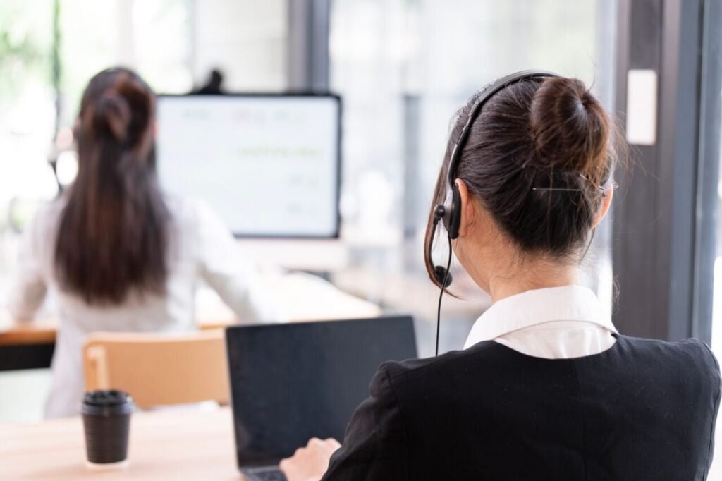 call-center-shutterstock-1280x853