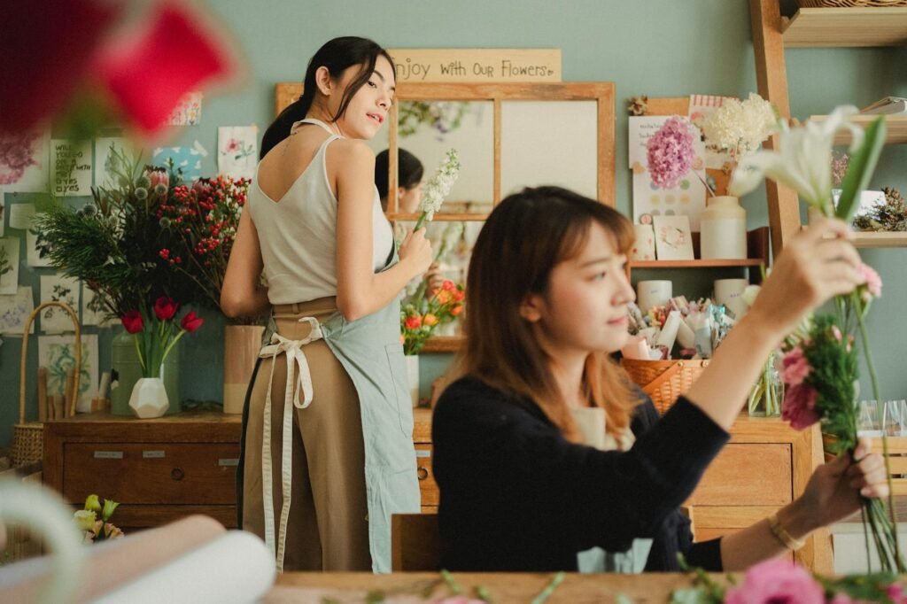 shopify retail marketing - Shopify retail marketing team professional business image