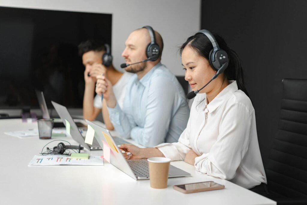 Agentic AI Trends - Agentic AI office collaboration professional business image