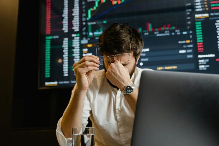 bank stocks news - bank traders stock exchange professional business image