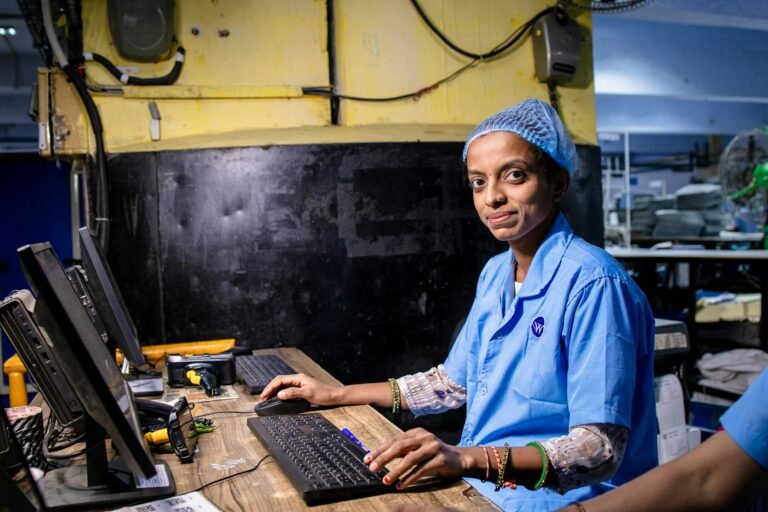 digital marketing for manufacturers - digital marketing factory floor professional business image