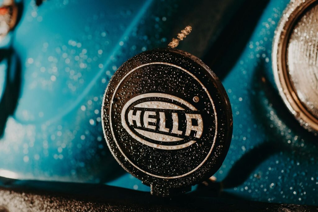 FORVIA HELLA 2025 performance - FORVIA HELLA 2025 corporate professional business image