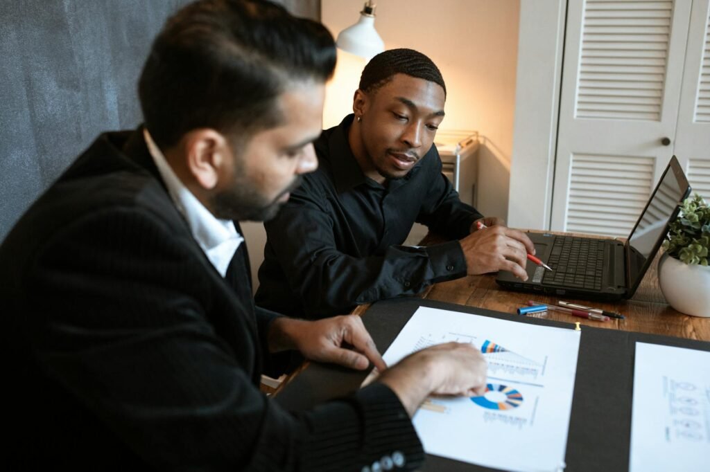 HR manager Yakima - HR manager in office professional business image