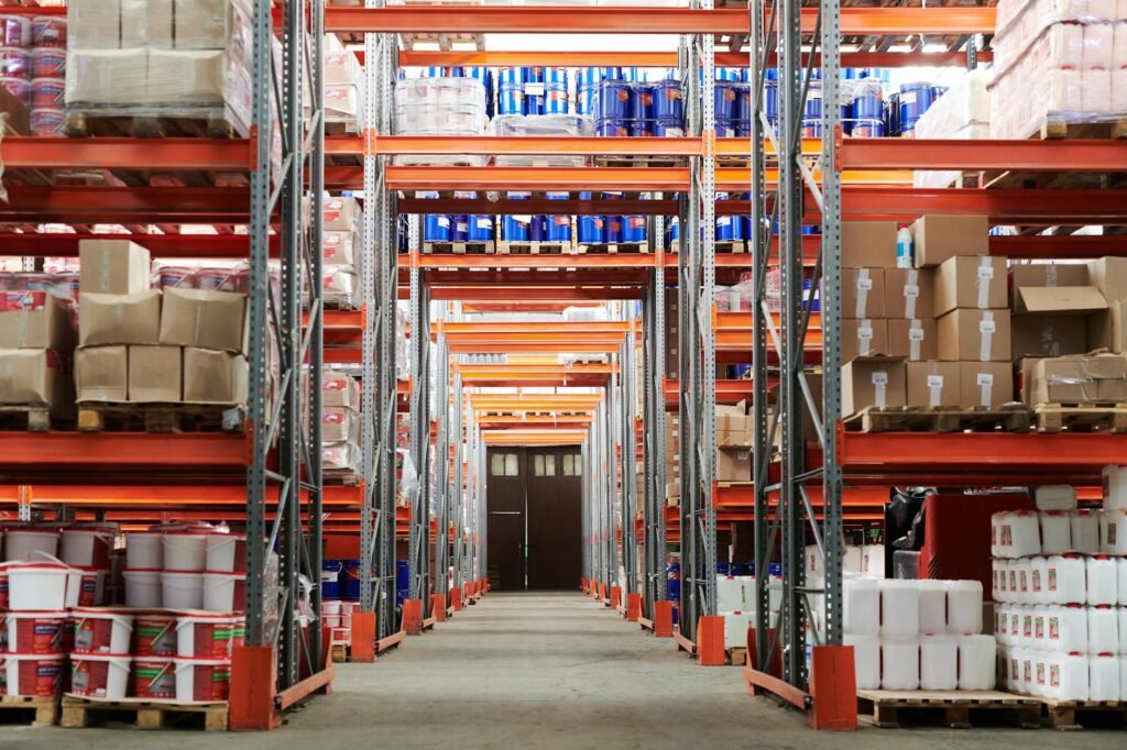 Misfits Market growth - e-commerce warehouse fulfillment center" professional business image