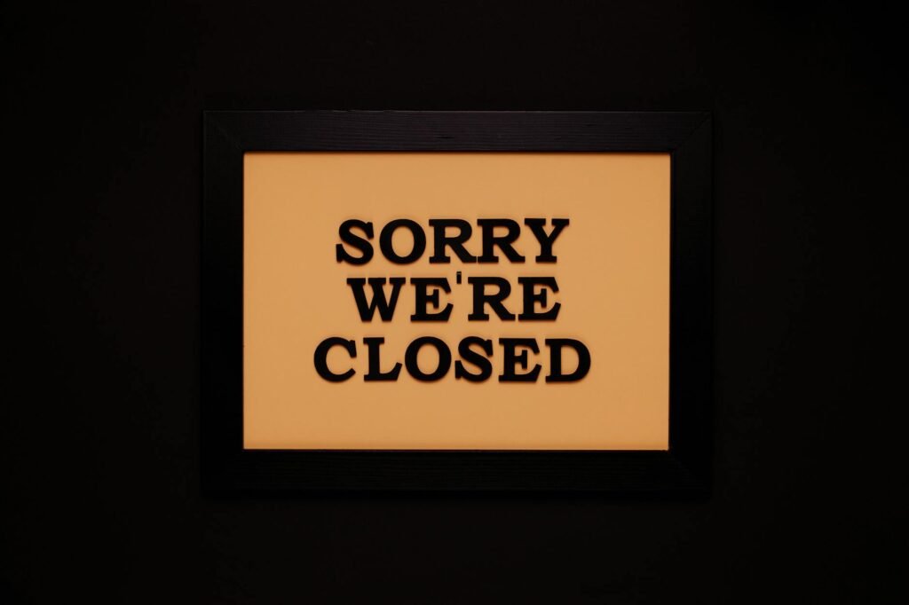 retail closures 2026 - retail store closures empty professional business image