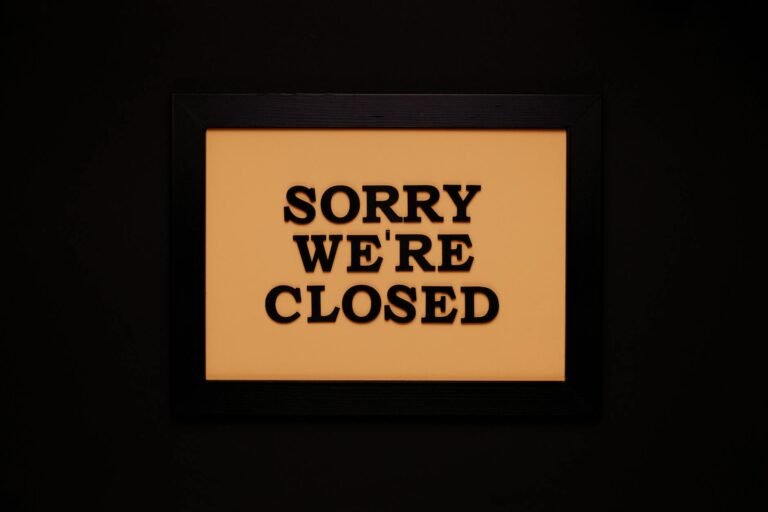 retail closures 2026 - retail store closures empty professional business image