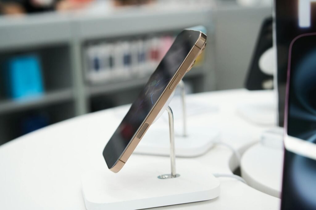 Shoptalk 2026 trends - Shoptalk 2026 retail tech professional business image