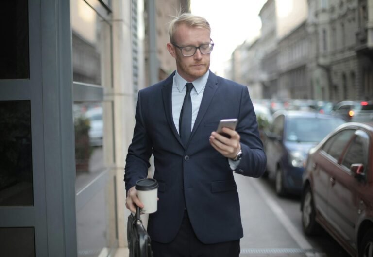 AI Content Deal - AI licensing agreement negotiation professional business image