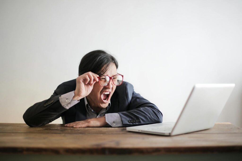 AI investment failures - AI investment failure workplace professional business image