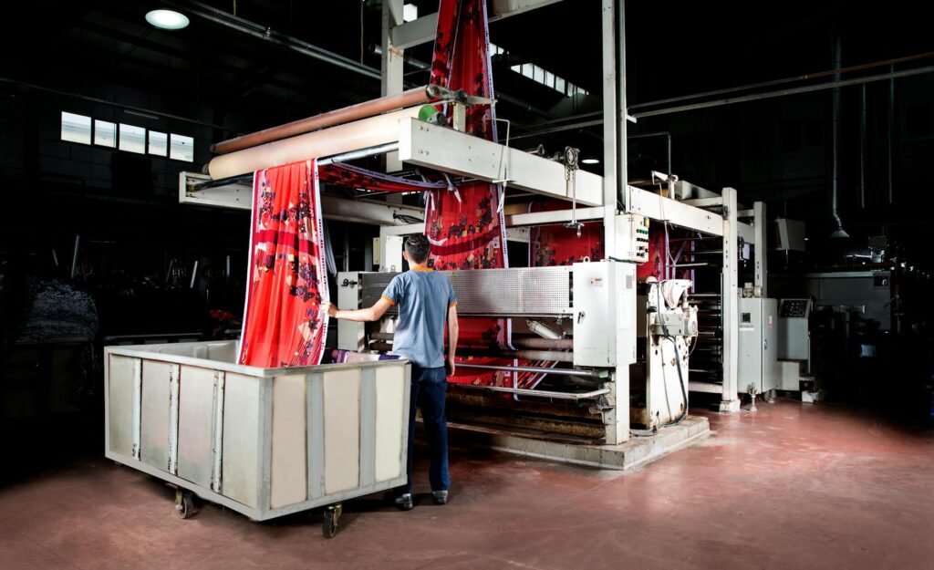 AI manufacturing reshoring - AI-driven manufacturing plant reshoring professional business image