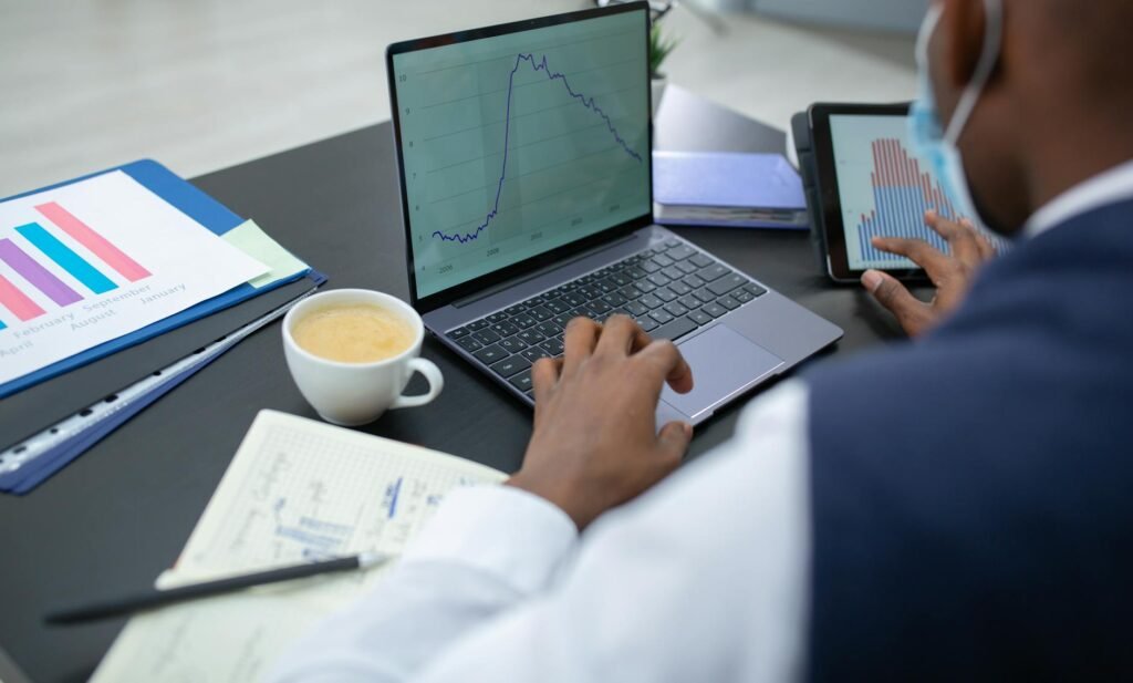 AI Marketplace Trends - AI-driven business workspace trends professional business image