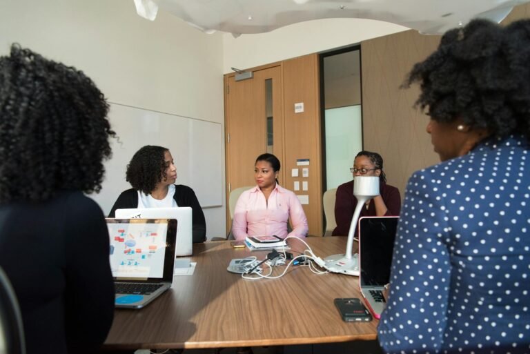 auto-advisor-acquisition-chief - business acquisition meeting tech professional business image