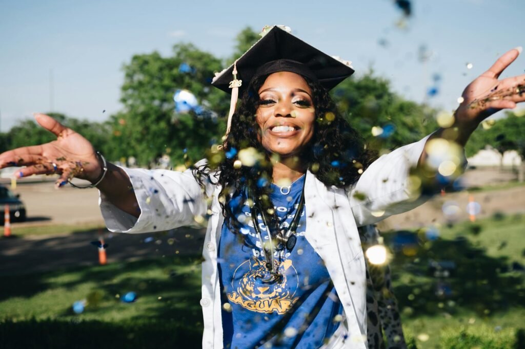 BCOM career value - business graduates career success professional business image