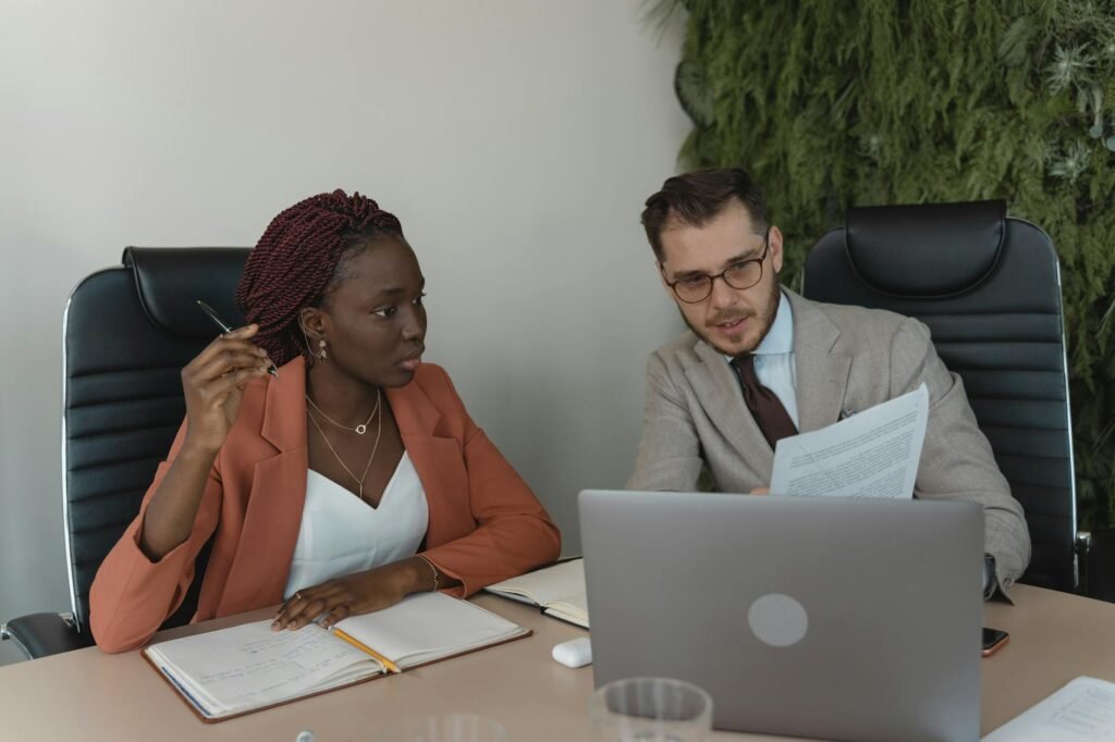 CHRO Program UCLA - executive CHRO professionals collaborating professional business image