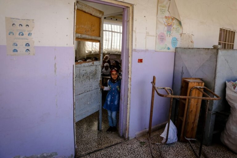 CTE cuts Jefferson County - Jefferson County Middle School professional business image