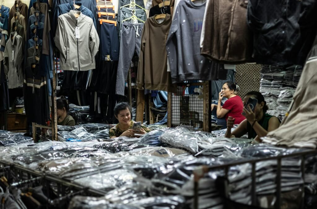 duty-free decline - duty-free retail store decline professional business image