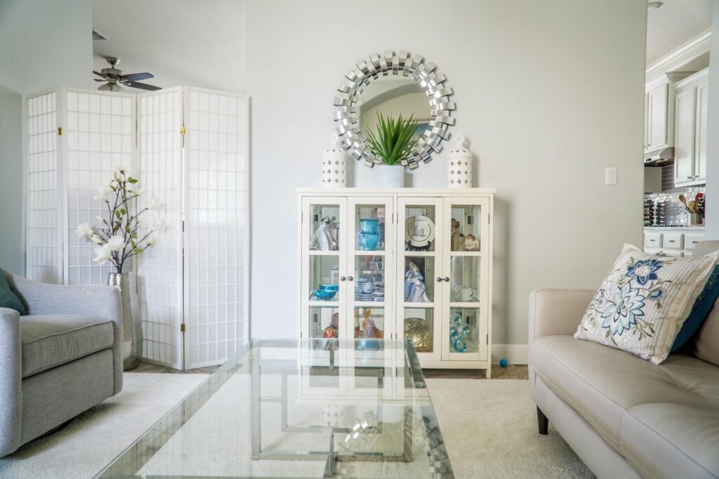 free furniture austin - free furniture market Austin professional business image