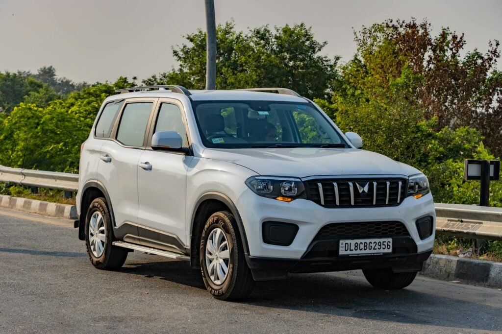 Mahindra auto sales - Mahindra vehicles in corporate professional business image