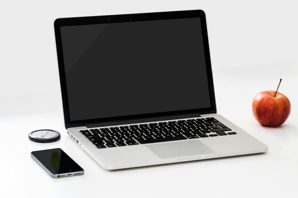 TriNet SMB innovations - TriNet SMB tech innovations professional business image