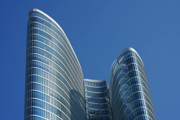 UAE Eid Al Fitr holiday - UAE corporate Eid Al professional business image