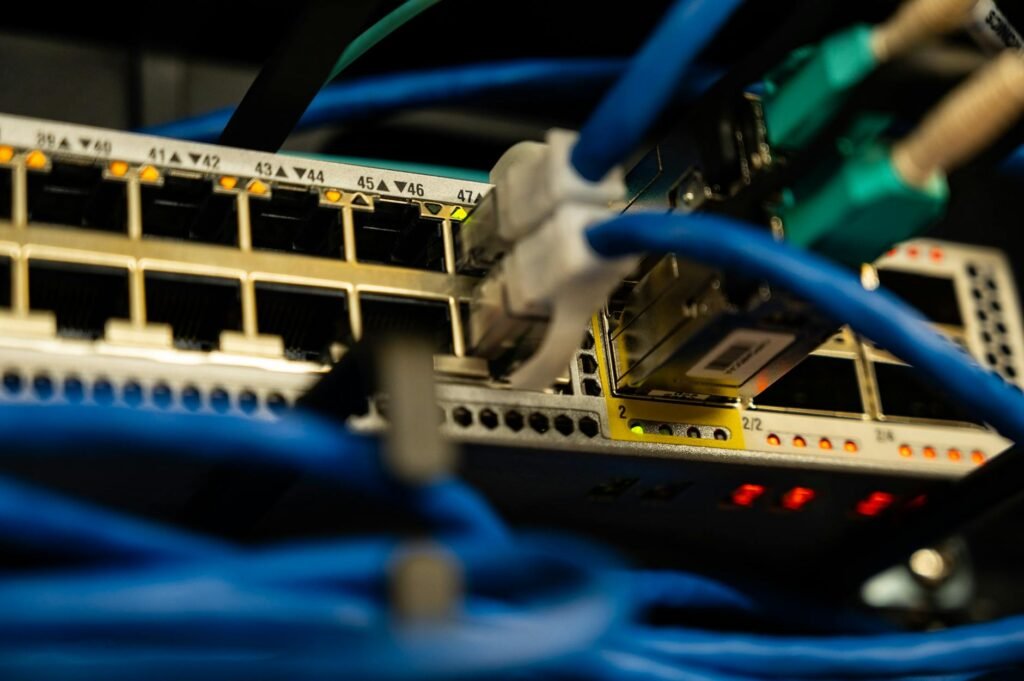 Wi-Fi 7 deployment growth - Wi-Fi 7 office network professional business image
