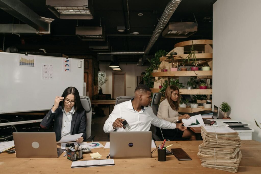 worktech news - modern office worktech collaboration professional business image