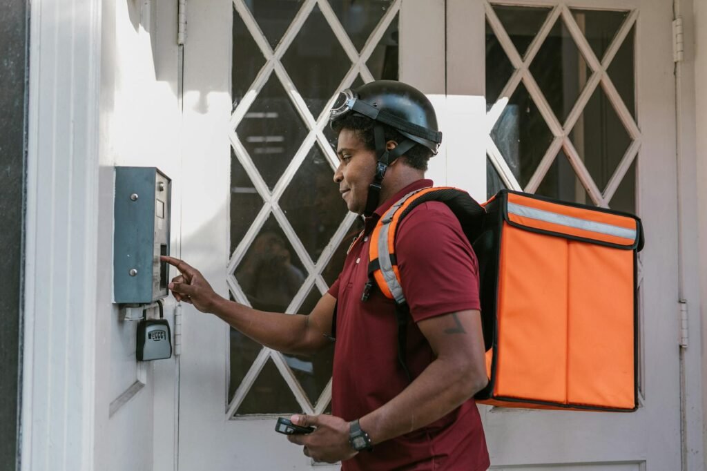Instacart acquires Instaleap - Instacart and Instaleap business professional business image