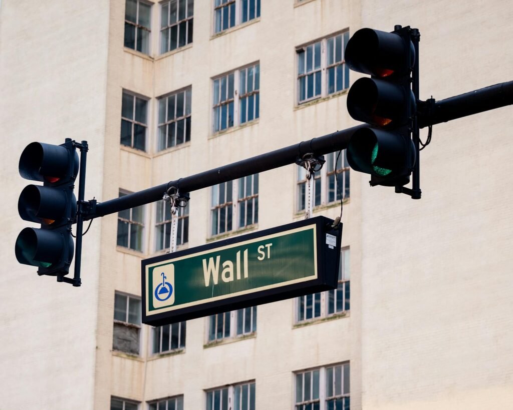 Wall Street rally - Wall Street stock market professional business image