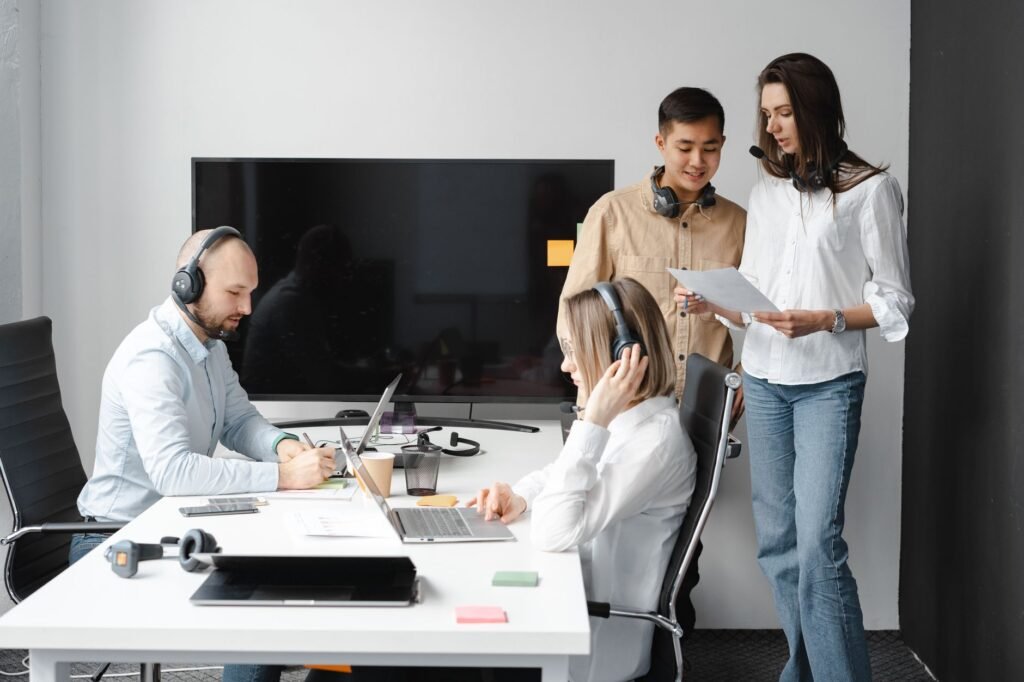 AI HumanDevelopment - AI human workforce collaboration professional business image