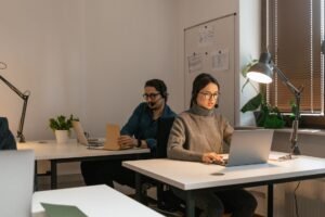 B2Becommerceguide - B2B ecommerce dashboard workspace professional business image