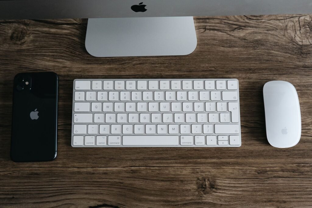 ComcastBusinessWireless - Comcast wireless office setup professional business image