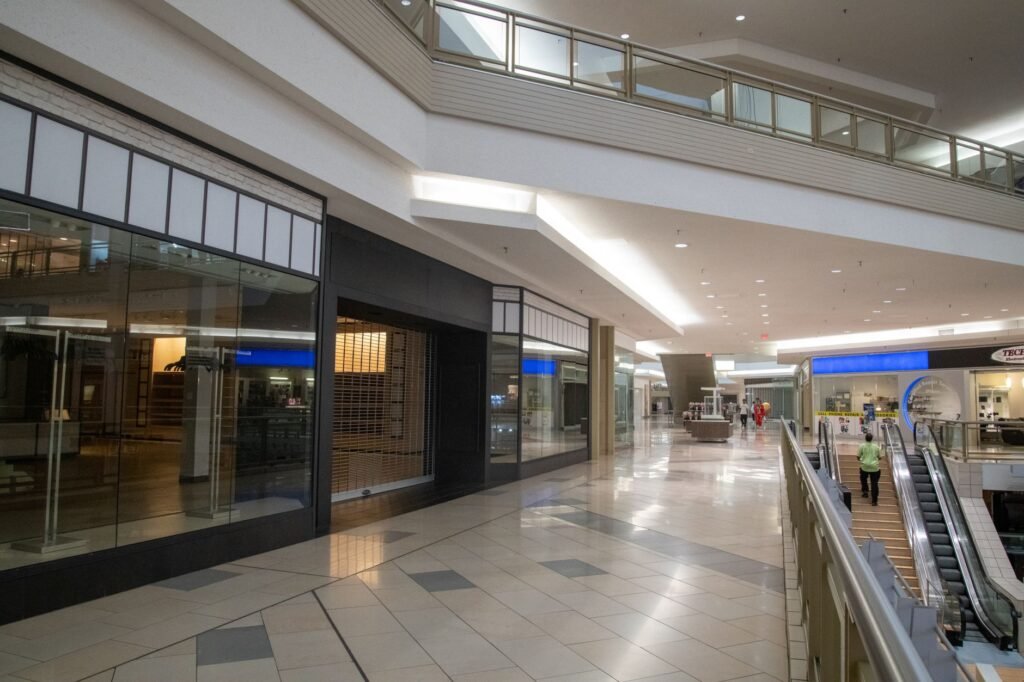 GapChinaExpansion - Gap retail store interior professional business image