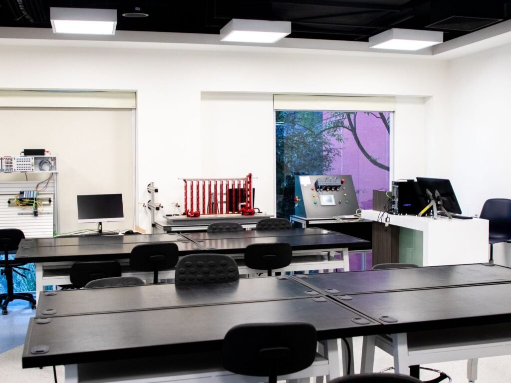 GlobalEnterInnovationLab - photorealistic innovation lab global professional business image