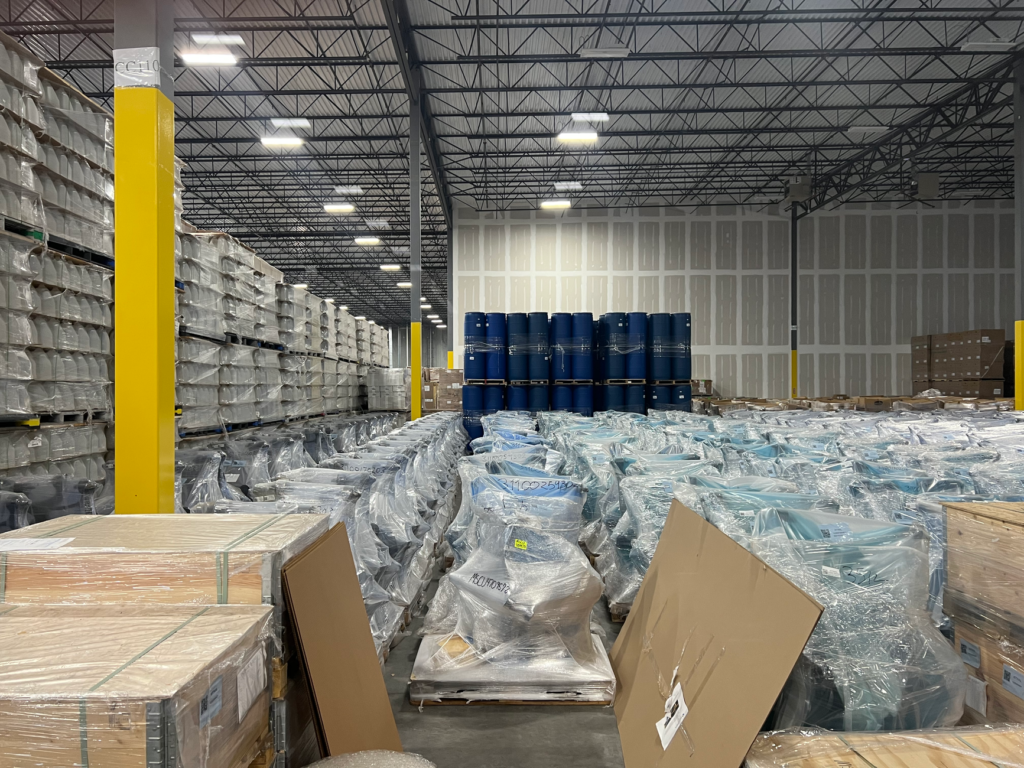 HuskySales - HuskyInjectionMoldingCostControlFacility" "industrialplasticmachineryworkshopplantsales professional business image