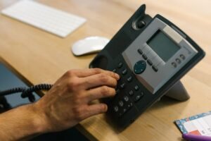 TelefonicaAIIntegration - Telefónica AI in call professional business image